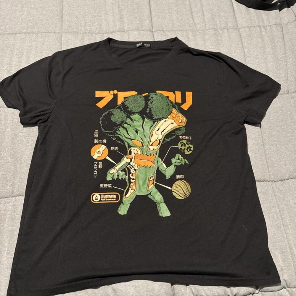 Black Romwe graphic tee with green broccoli character graphic, size XL